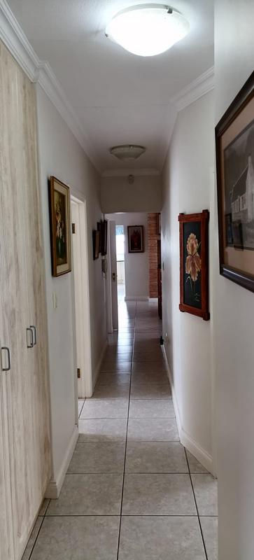 6 Bedroom Property for Sale in Reebok Western Cape